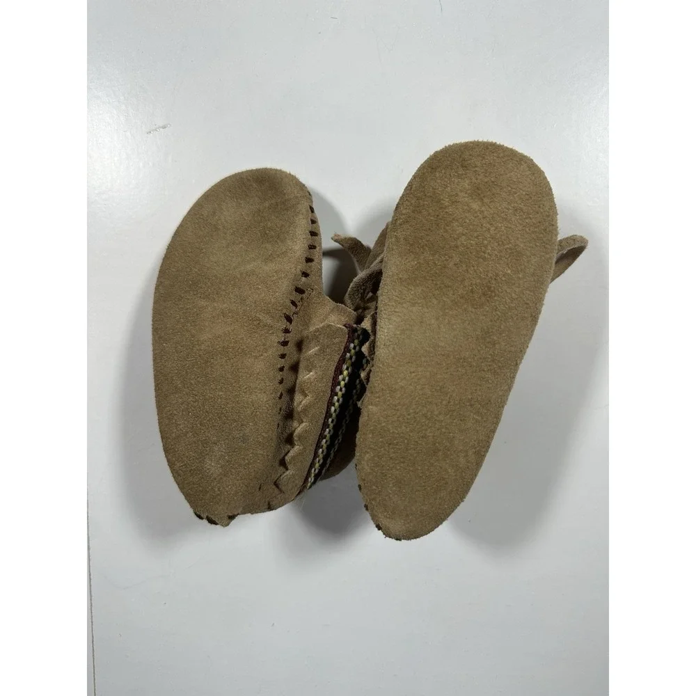 Minnetonka Moccasins Infant Size 4 Suede Baby Shoes‎ Tan Vintage 90's
